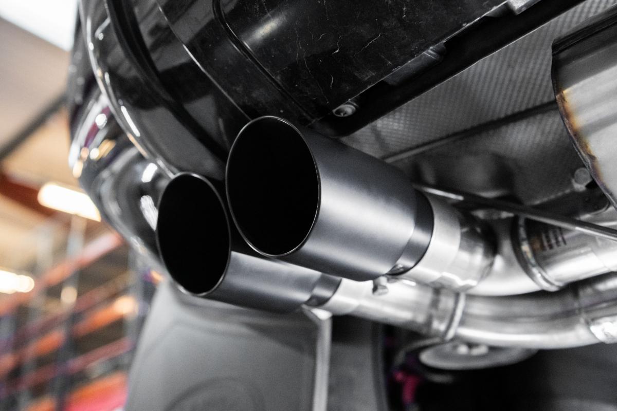 Milltek Valved Resonated Cat-Back Exhaust | Land Rover Defender 90 5.0 V8 - Cerakote Black Tips Milltek Valved Resonated Cat-Back Exhaust | Land Rover Defender 90 5.0 V8 - Cerakote Black Tips