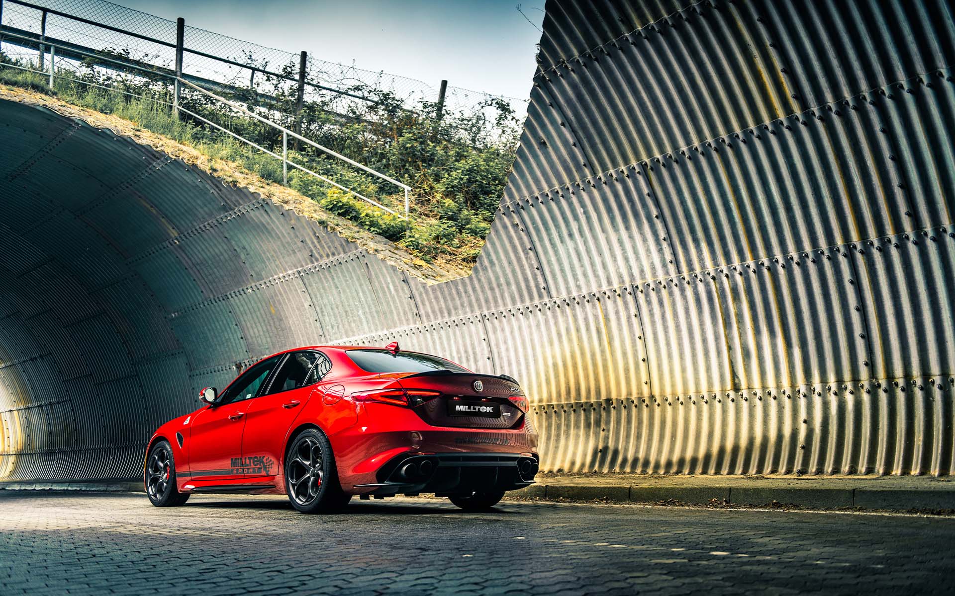 Milltek Valved Cat-Back Exhaust | Alfa Romeo Giulia 2.9 V6 Quadrifoglio - Carbon Fibre Tips