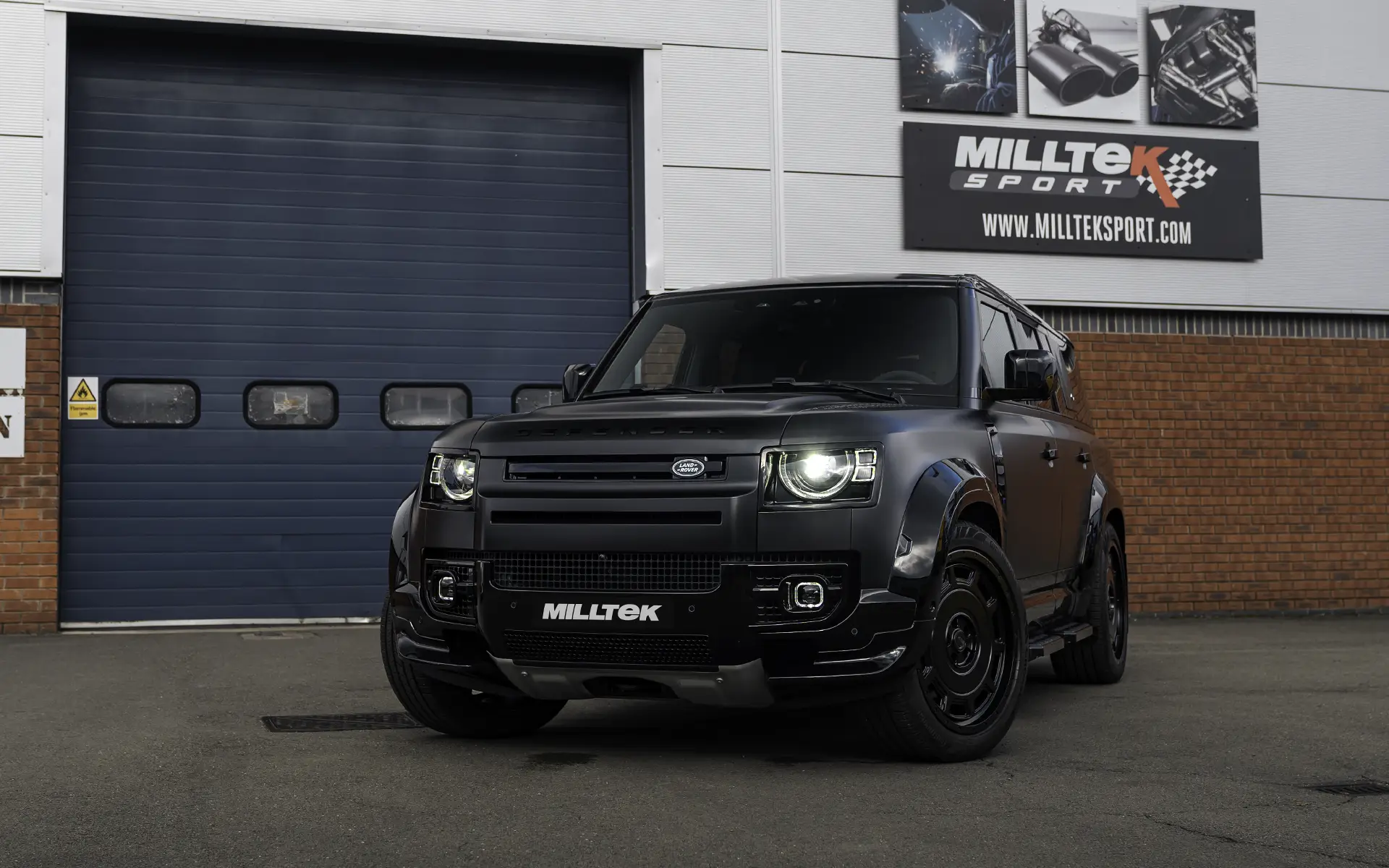 Milltek Resonated Valved GPF-Back System | Land Rover Defender 130 V8 - Cerakote Black Tips