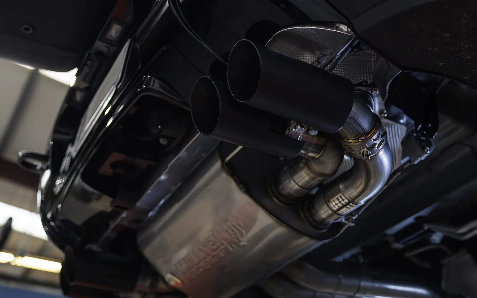 Milltek Resonated Valved GPF-Back System | Land Rover Defender 130 V8 - Cerakote Black Tips