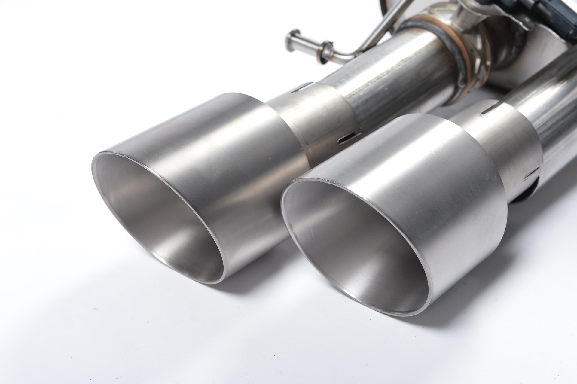 Milltek Resonated Cat-Back Exhaust | Audi D4 S8 - Brushed Titanium Tips